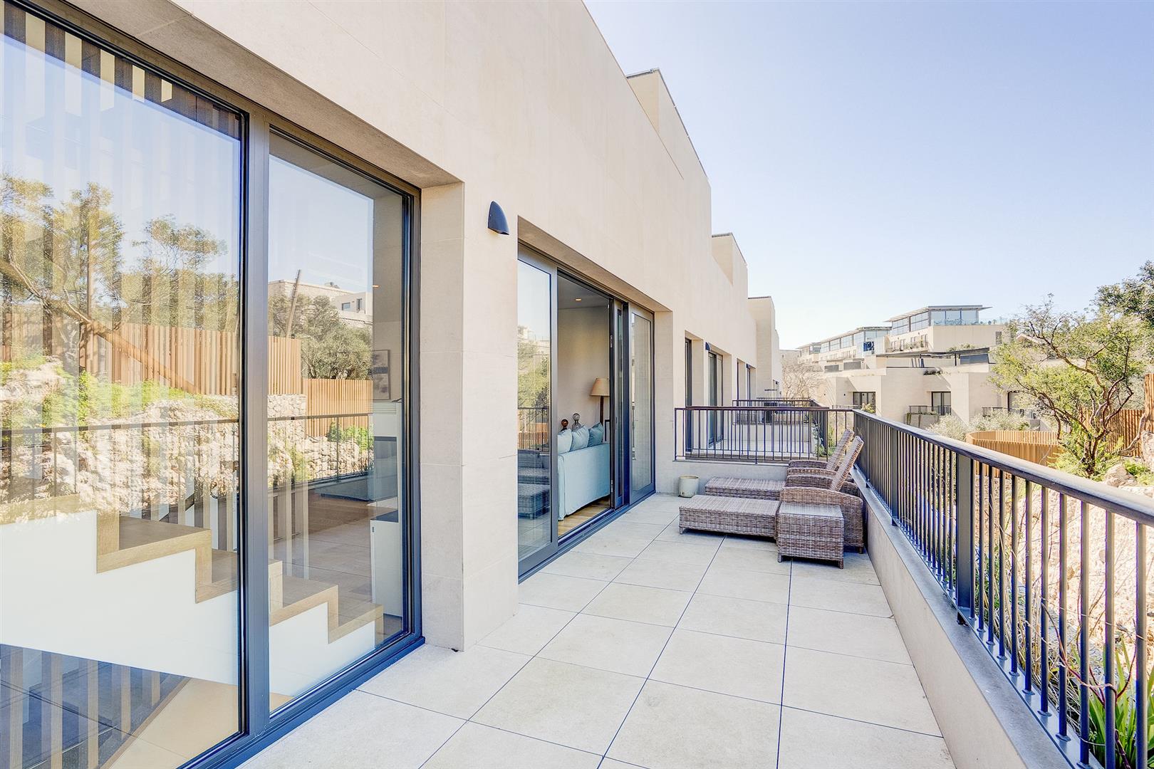 Image of House - 4 Bedrooms - 3 Bathrooms for Sale in North Gorge-Gibraltar, Image 7